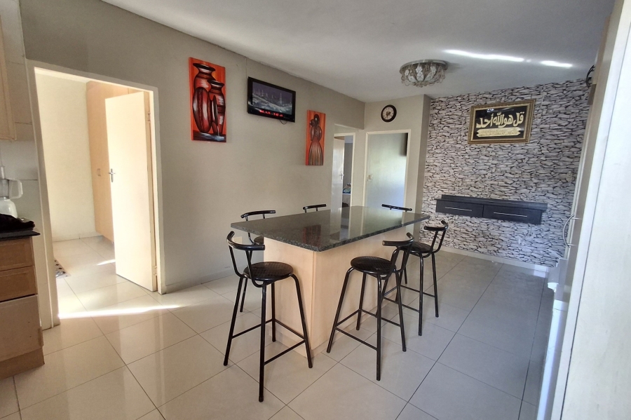 3 Bedroom Property for Sale in Gandhinagar KwaZulu-Natal