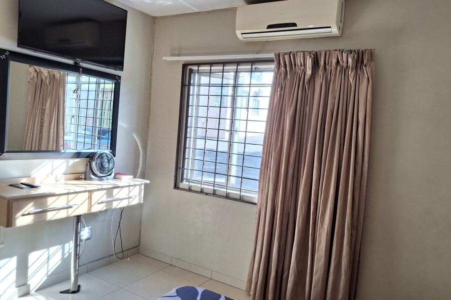 3 Bedroom Property for Sale in Gandhinagar KwaZulu-Natal