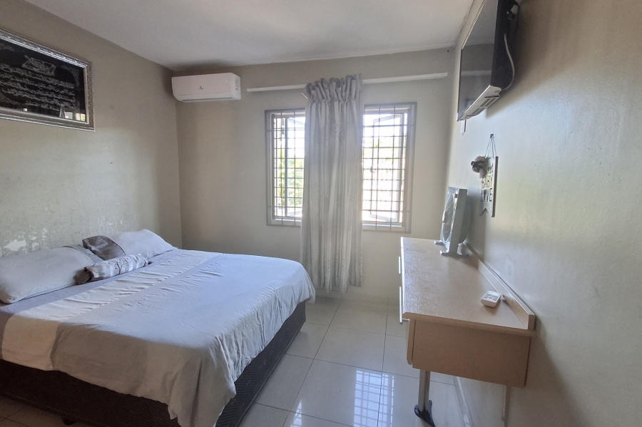 3 Bedroom Property for Sale in Gandhinagar KwaZulu-Natal