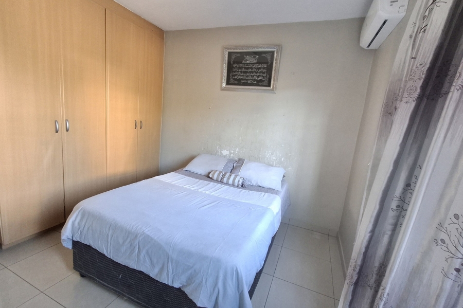 3 Bedroom Property for Sale in Gandhinagar KwaZulu-Natal