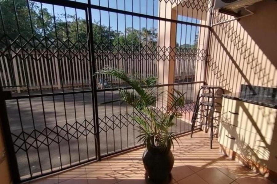 3 Bedroom Property for Sale in Gandhinagar KwaZulu-Natal