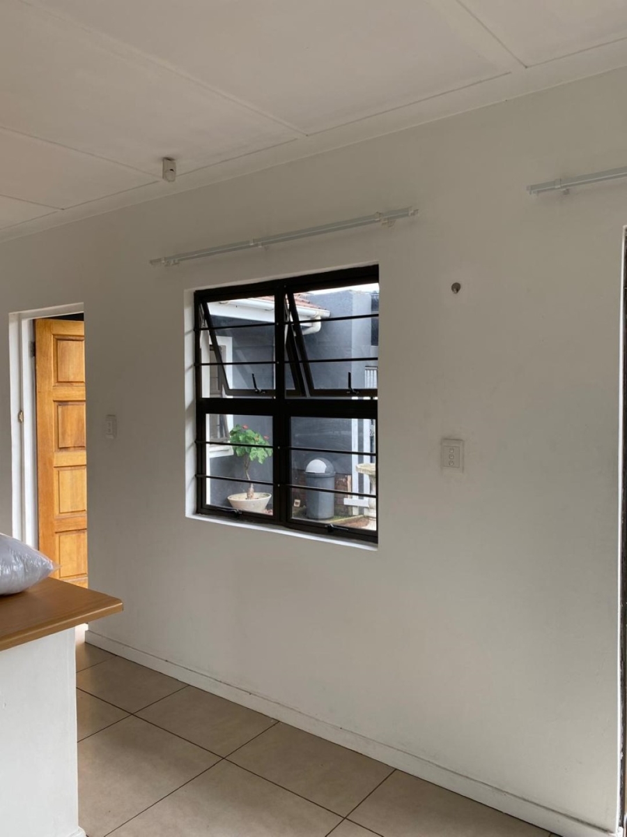 2 Bedroom Property for Sale in Bluff KwaZulu-Natal