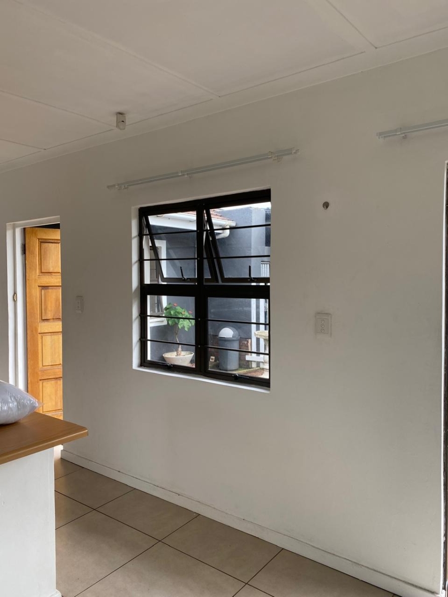 2 Bedroom Property for Sale in Bluff KwaZulu-Natal