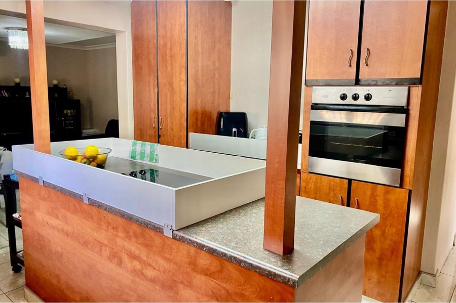 3 Bedroom Property for Sale in Parkgate KwaZulu-Natal