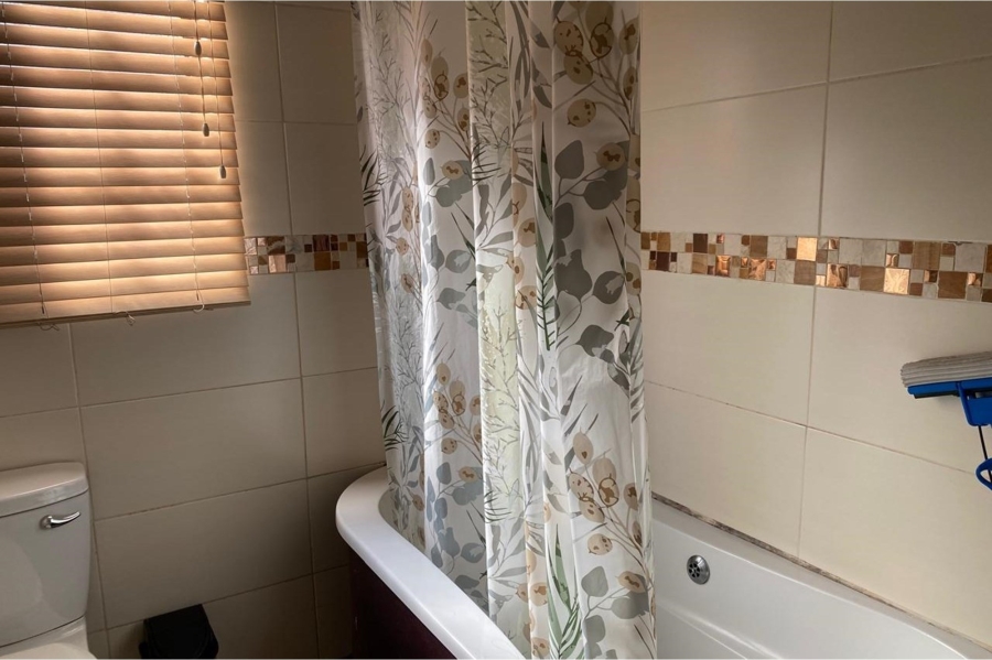 3 Bedroom Property for Sale in Parkgate KwaZulu-Natal