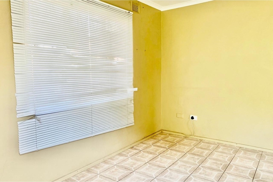 2 Bedroom Property for Sale in Parkgate KwaZulu-Natal