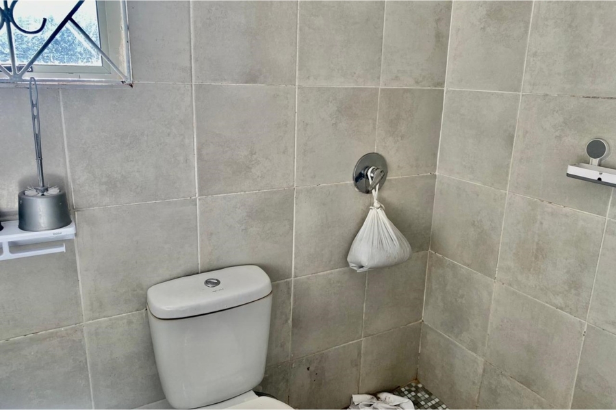 2 Bedroom Property for Sale in Parkgate KwaZulu-Natal
