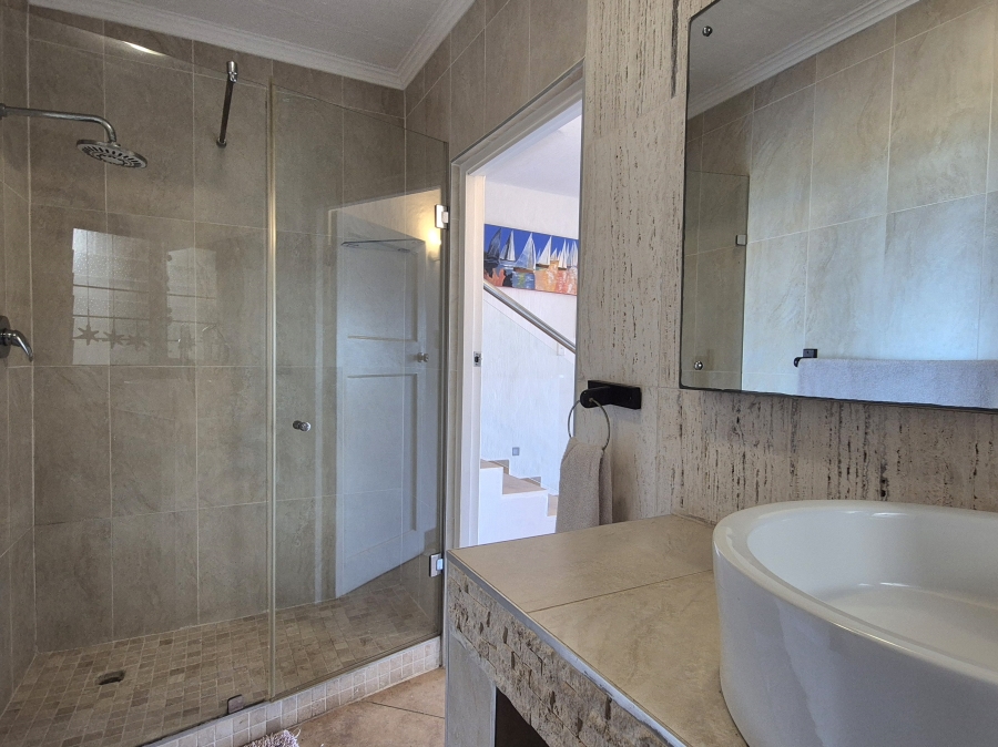 6 Bedroom Property for Sale in Ballitoville KwaZulu-Natal