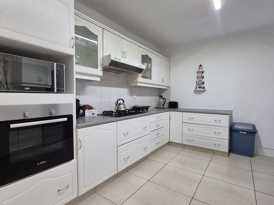 6 Bedroom Property for Sale in Ballitoville KwaZulu-Natal