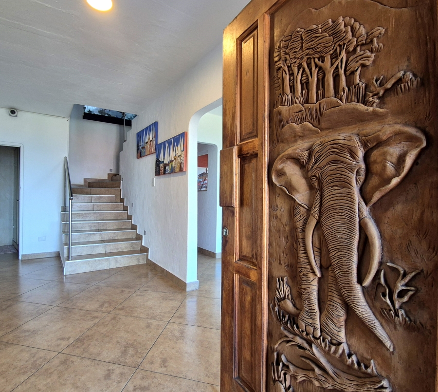 6 Bedroom Property for Sale in Ballitoville KwaZulu-Natal