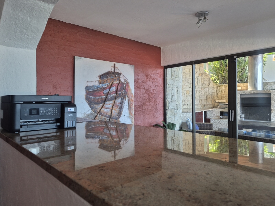 6 Bedroom Property for Sale in Ballitoville KwaZulu-Natal