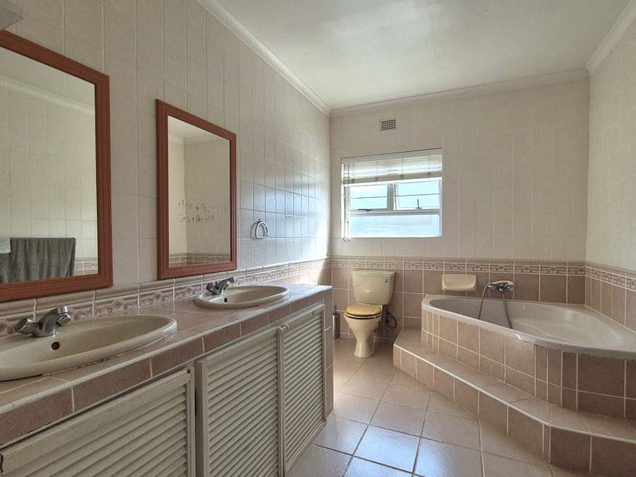 4 Bedroom Property for Sale in Ballito Central KwaZulu-Natal