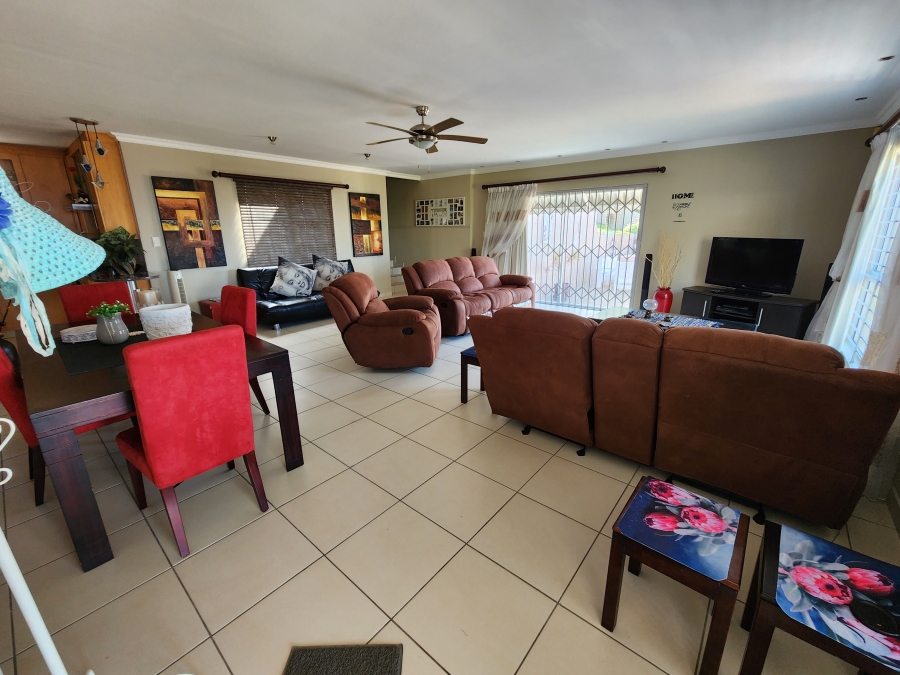 3 Bedroom Property for Sale in Margate KwaZulu-Natal