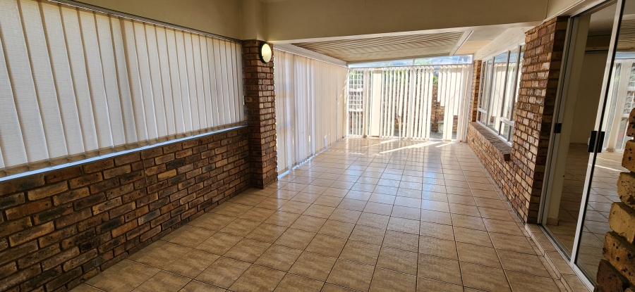 3 Bedroom Property for Sale in Uvongo KwaZulu-Natal
