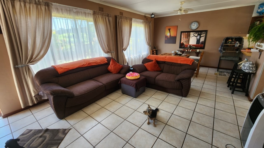4 Bedroom Property for Sale in Uvongo KwaZulu-Natal