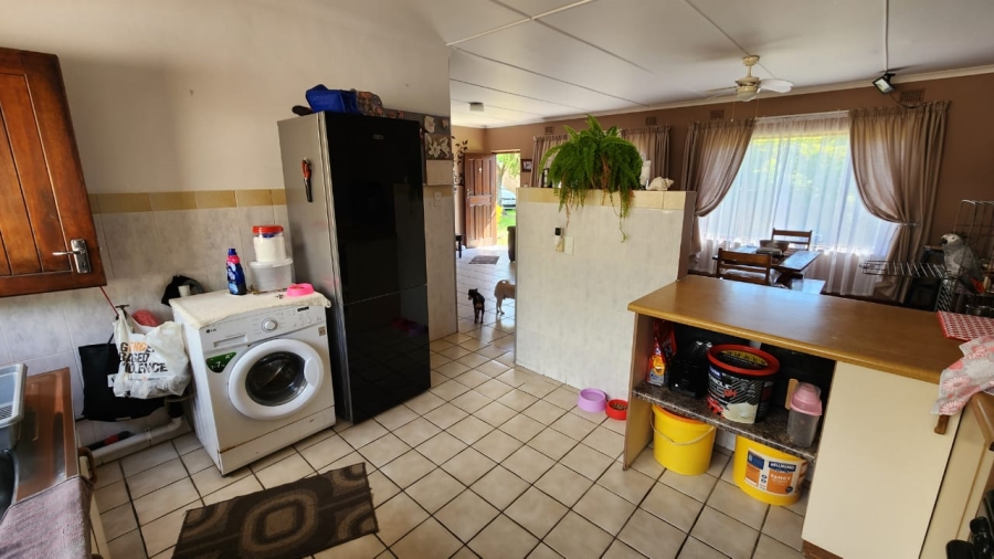 4 Bedroom Property for Sale in Uvongo KwaZulu-Natal