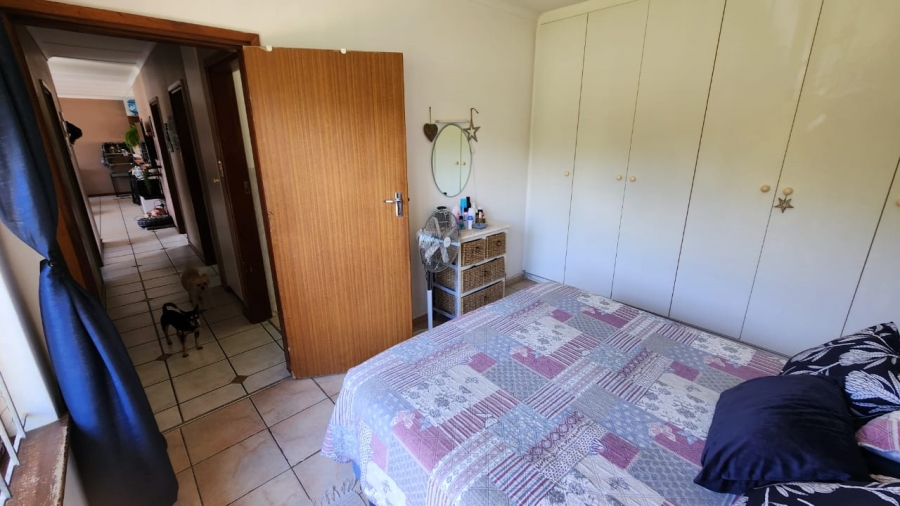 4 Bedroom Property for Sale in Uvongo KwaZulu-Natal