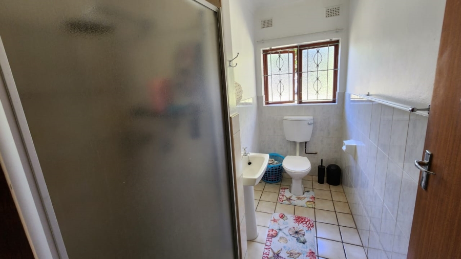 4 Bedroom Property for Sale in Uvongo KwaZulu-Natal