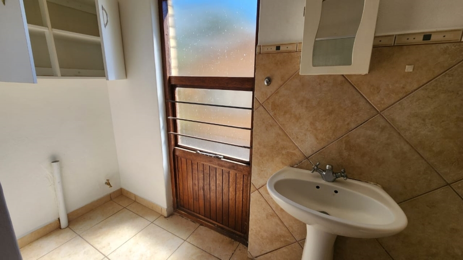 4 Bedroom Property for Sale in Uvongo KwaZulu-Natal
