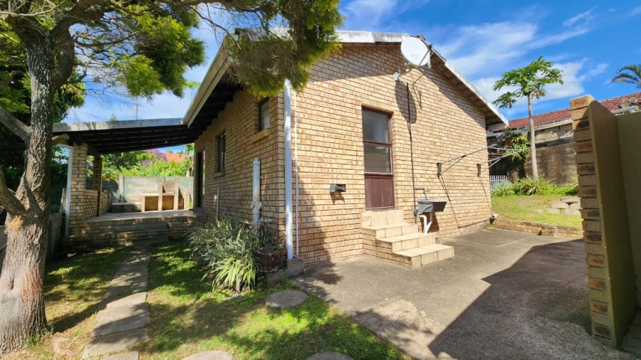 4 Bedroom Property for Sale in Uvongo KwaZulu-Natal