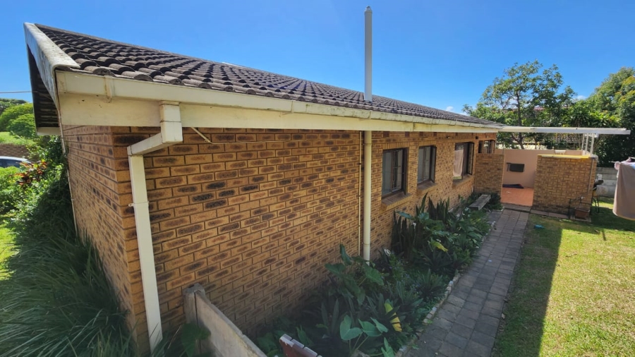 4 Bedroom Property for Sale in Uvongo KwaZulu-Natal