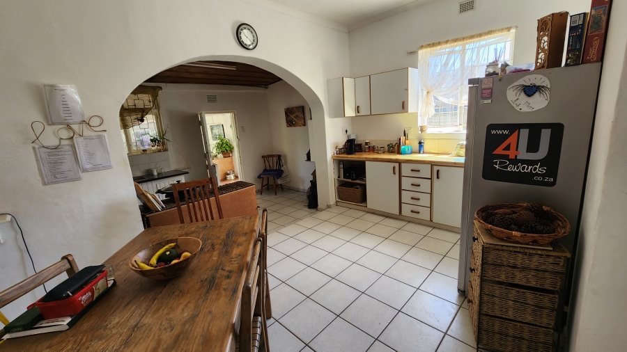 6 Bedroom Property for Sale in Uvongo KwaZulu-Natal