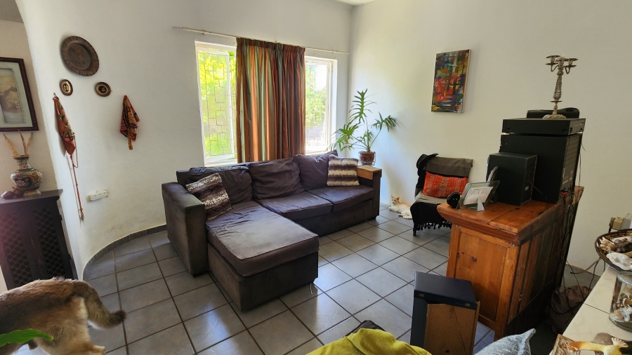 6 Bedroom Property for Sale in Uvongo KwaZulu-Natal