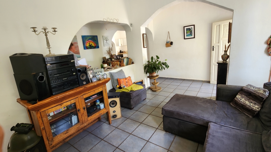 6 Bedroom Property for Sale in Uvongo KwaZulu-Natal