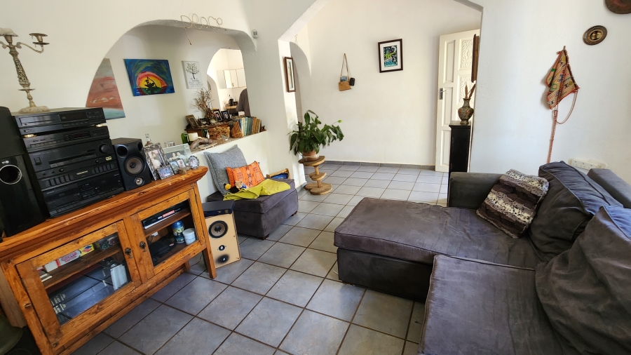 6 Bedroom Property for Sale in Uvongo KwaZulu-Natal