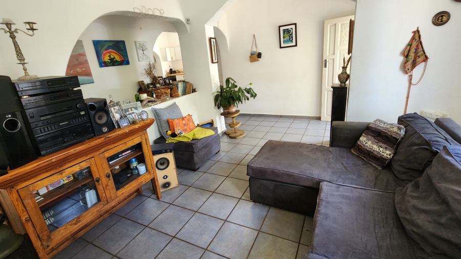 6 Bedroom Property for Sale in Uvongo KwaZulu-Natal