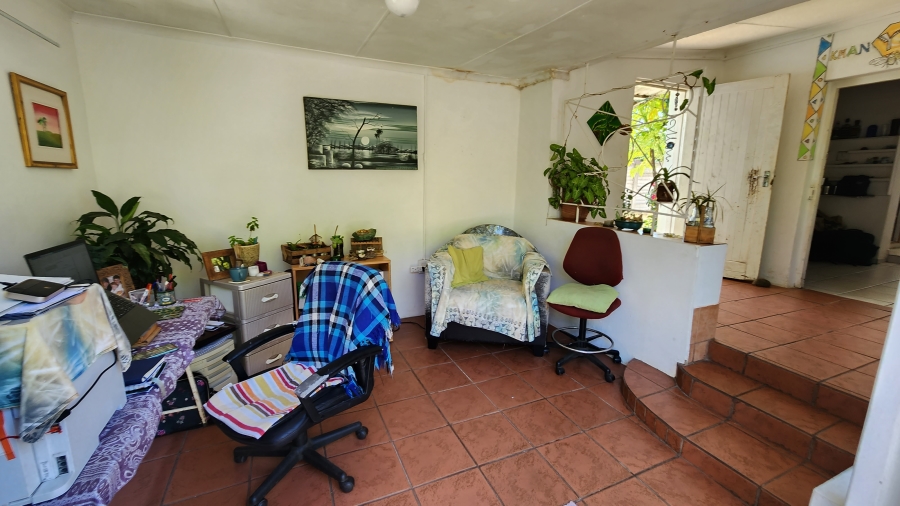 6 Bedroom Property for Sale in Uvongo KwaZulu-Natal