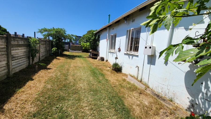 6 Bedroom Property for Sale in Uvongo KwaZulu-Natal