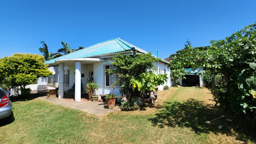 6 Bedroom Property for Sale in Uvongo KwaZulu-Natal