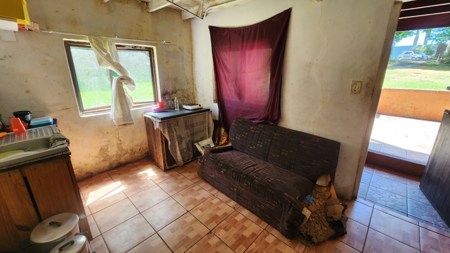 6 Bedroom Property for Sale in Uvongo KwaZulu-Natal