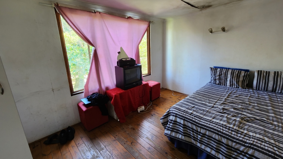 6 Bedroom Property for Sale in Uvongo KwaZulu-Natal