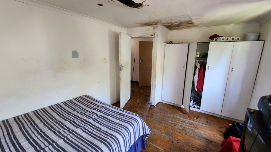 6 Bedroom Property for Sale in Uvongo KwaZulu-Natal