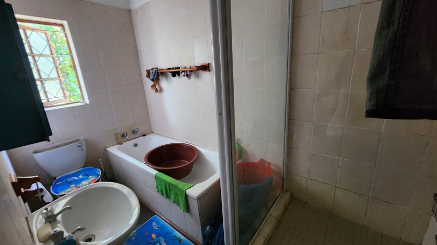 4 Bedroom Property for Sale in Uvongo KwaZulu-Natal