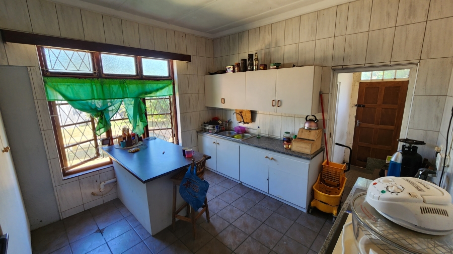 4 Bedroom Property for Sale in Uvongo KwaZulu-Natal