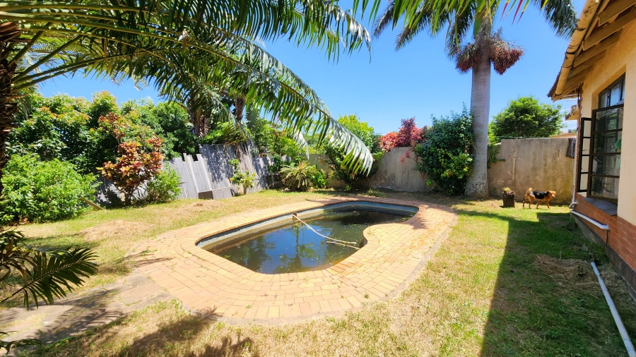 4 Bedroom Property for Sale in Uvongo KwaZulu-Natal