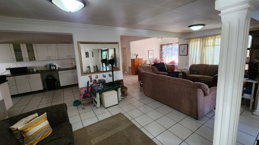 10 Bedroom Property for Sale in Uvongo KwaZulu-Natal
