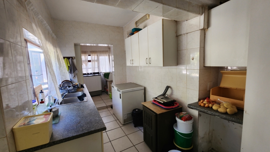 10 Bedroom Property for Sale in Uvongo KwaZulu-Natal