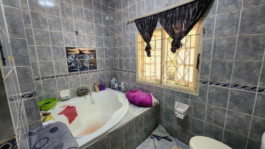 10 Bedroom Property for Sale in Uvongo KwaZulu-Natal