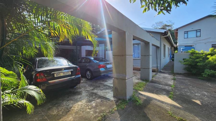 12 Bedroom Property for Sale in Uvongo KwaZulu-Natal