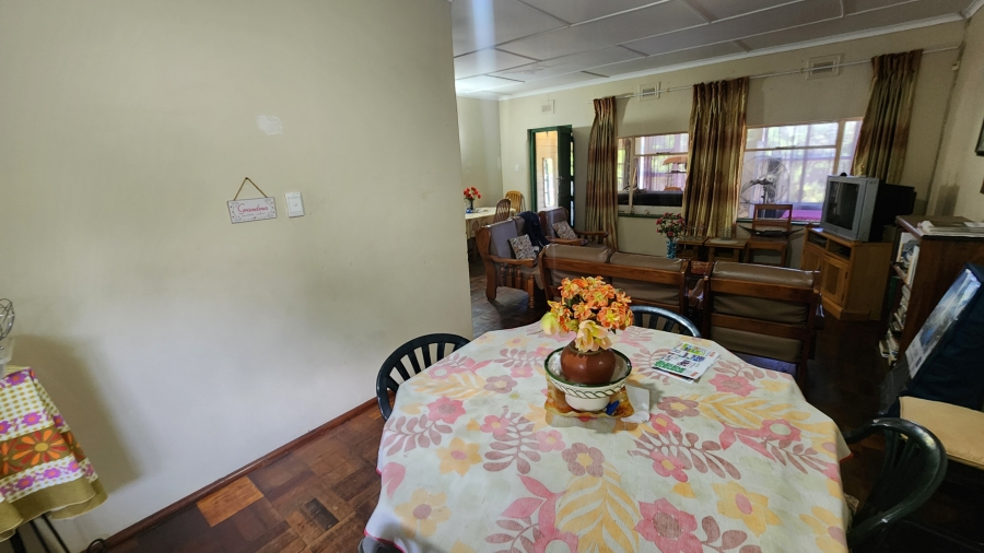 4 Bedroom Property for Sale in Uvongo KwaZulu-Natal