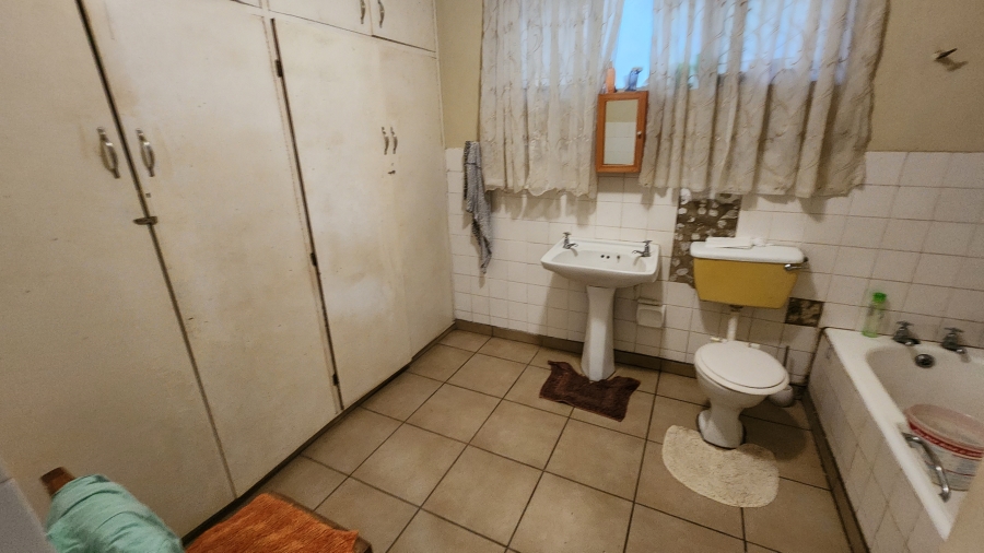 4 Bedroom Property for Sale in Uvongo KwaZulu-Natal