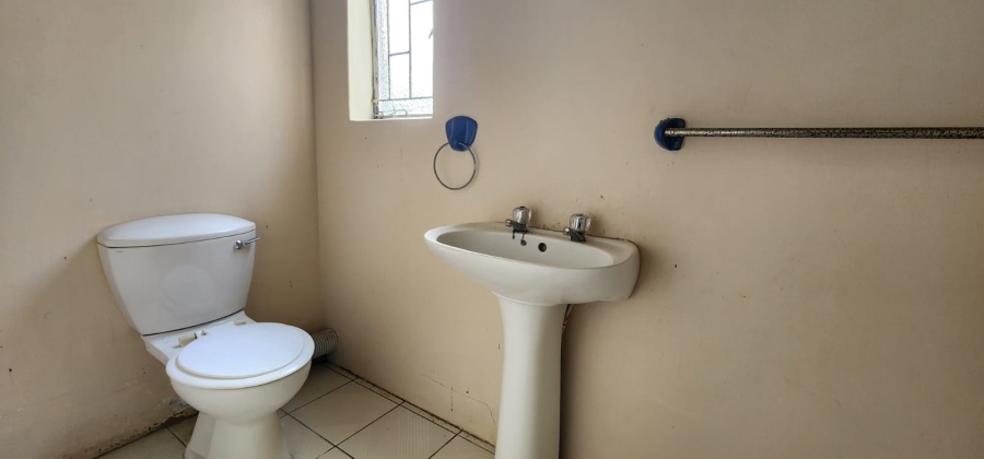 To Let 4 Bedroom Property for Rent in Kildare KwaZulu-Natal