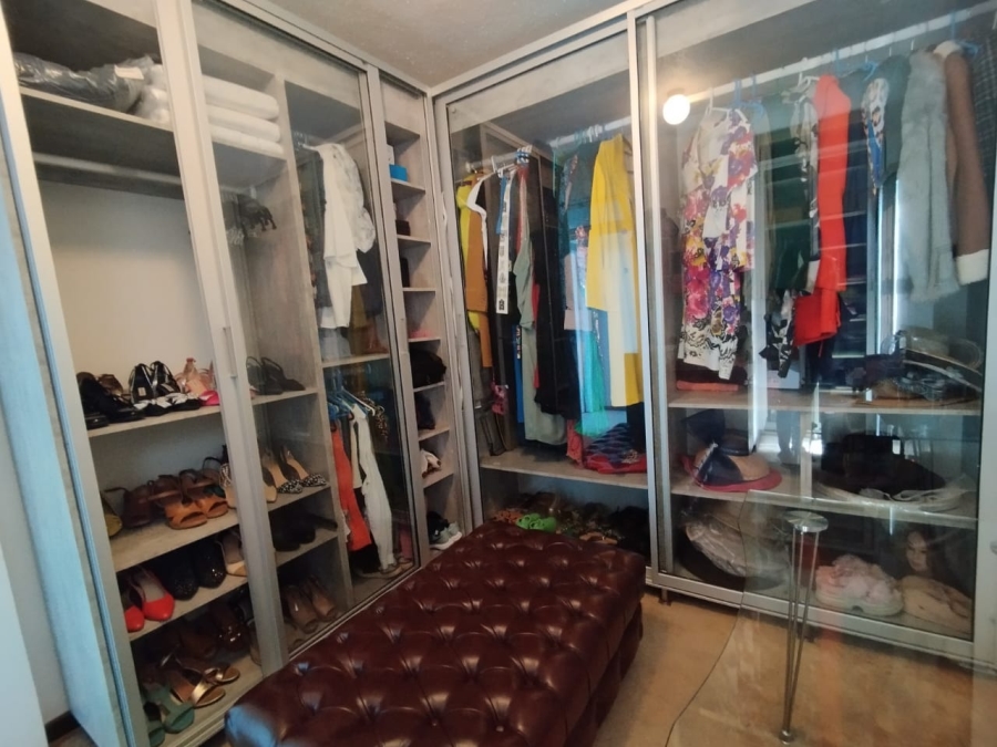 6 Bedroom Property for Sale in Bluff KwaZulu-Natal