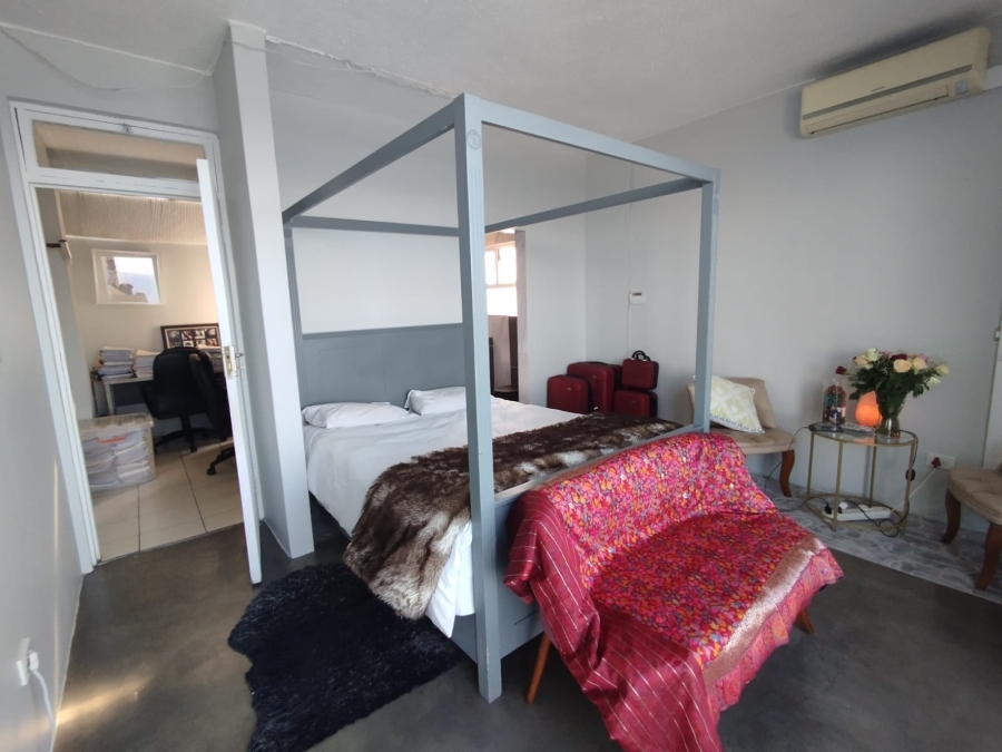 6 Bedroom Property for Sale in Bluff KwaZulu-Natal