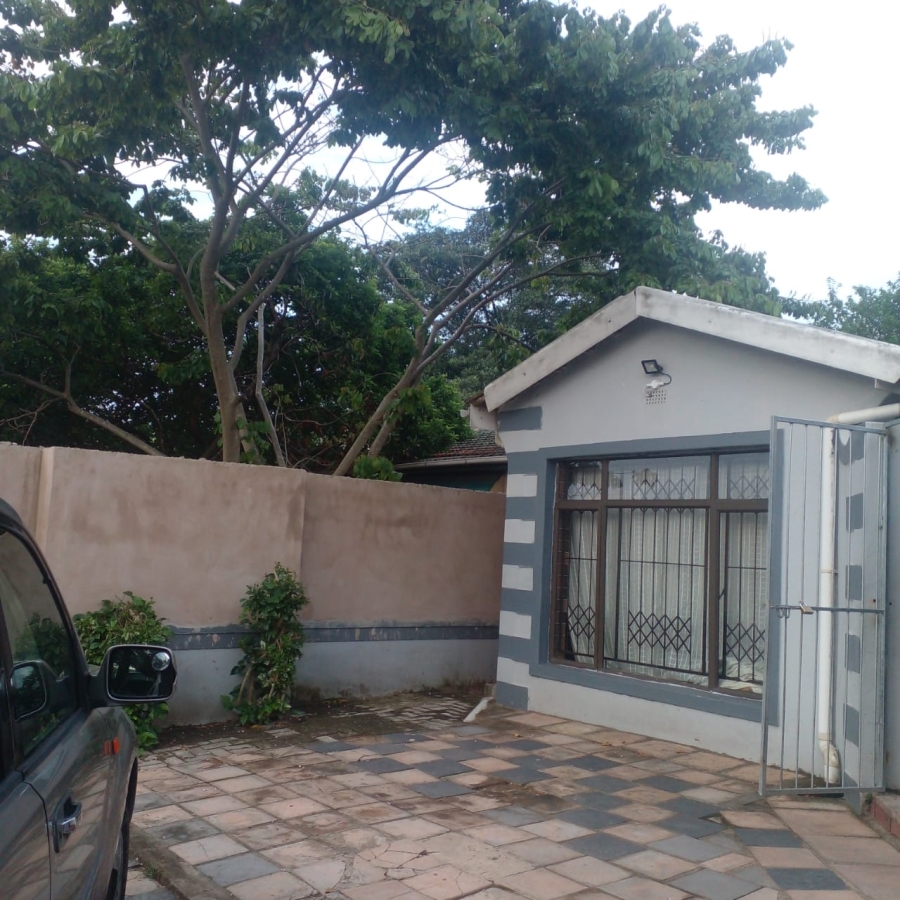 To Let 1 Bedroom Property for Rent in Sea View KwaZulu-Natal