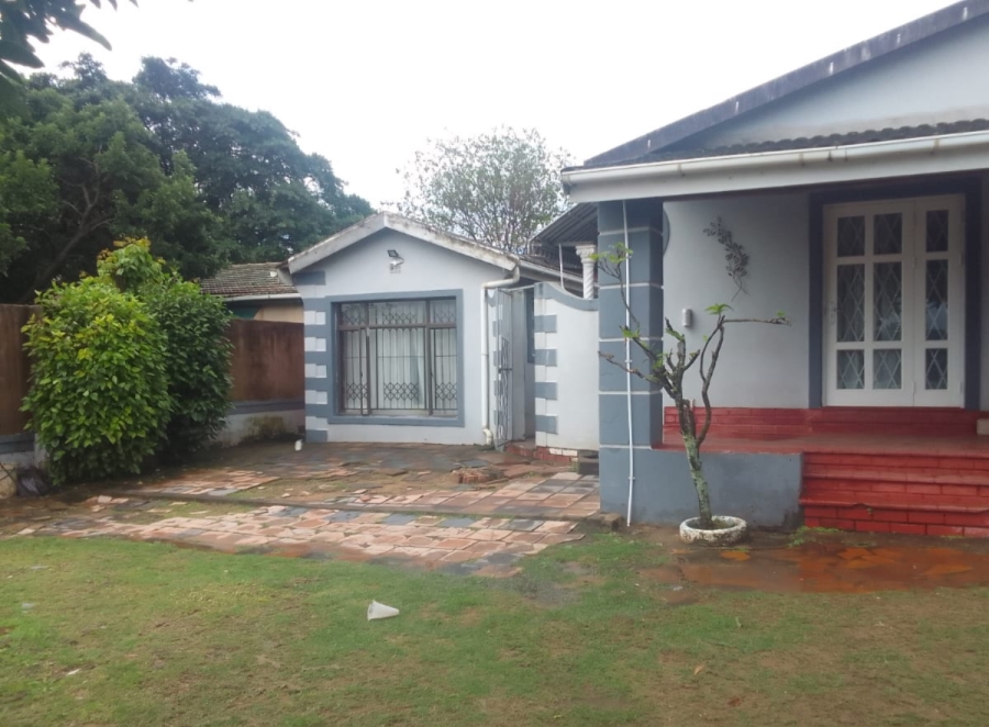 To Let 1 Bedroom Property for Rent in Sea View KwaZulu-Natal